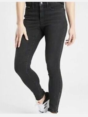 Athleta Sculptek Moto Black Skinny Jeans size 10
